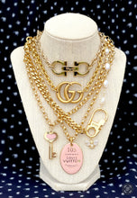 Load image into Gallery viewer, Repurposed 1990’s Gucci Keychain Clasp Pearl & Bee Necklace