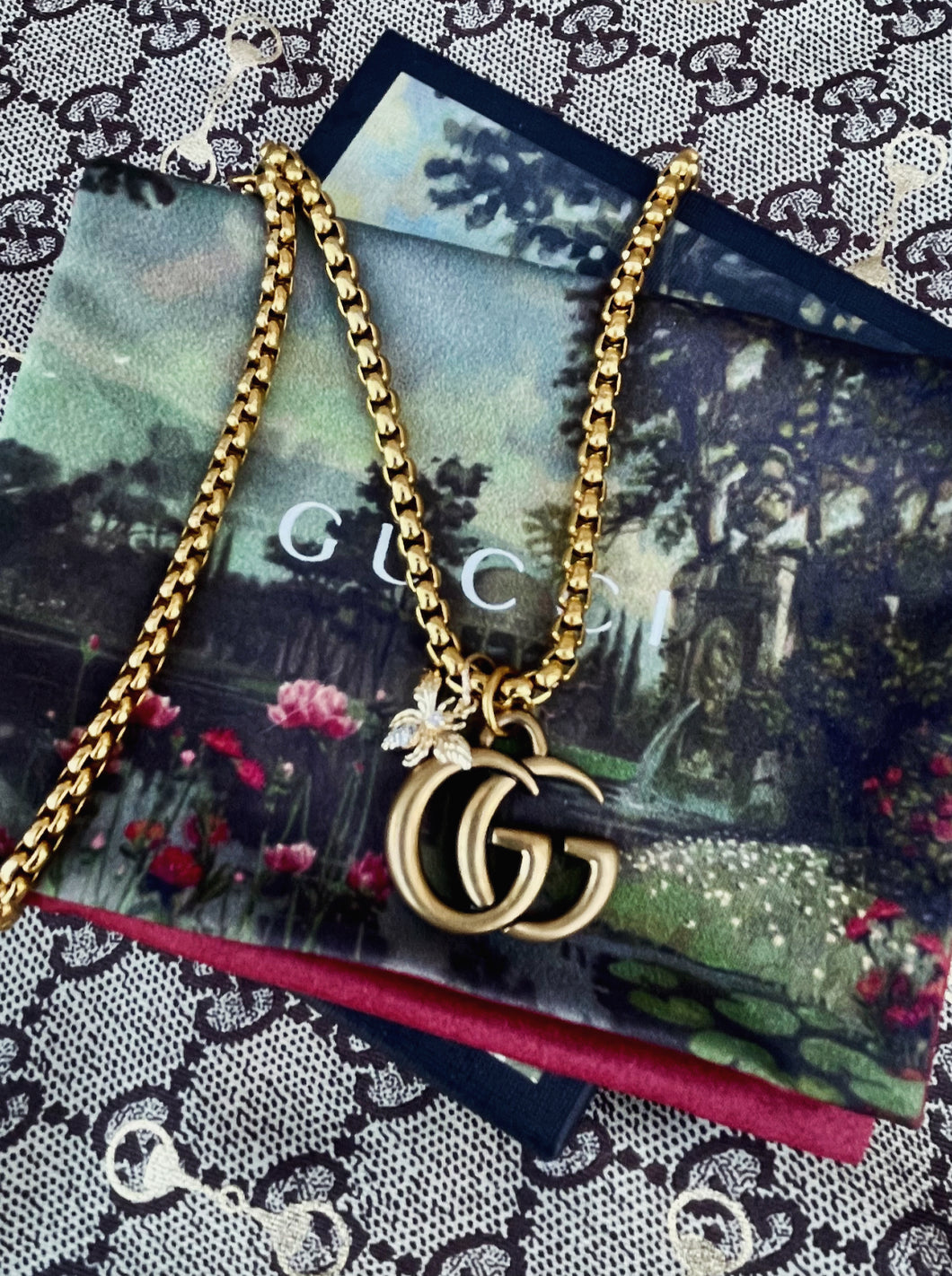 Repurposed Gold Medium Interlocking GG & Bee Charm Gucci Necklace