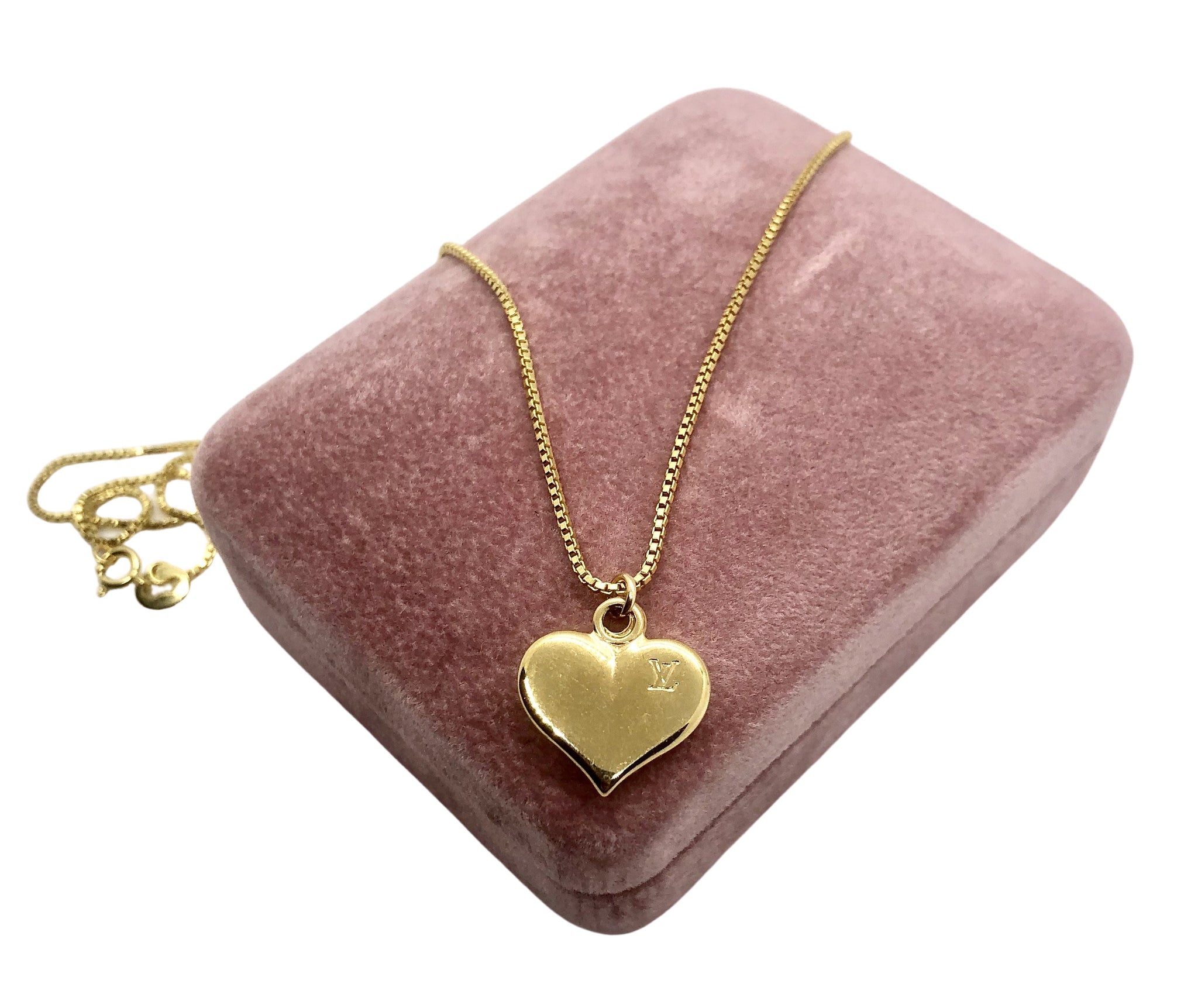 LOUIS VUITTON LV & V Heart Motif Gold Necklace Ladies Gold