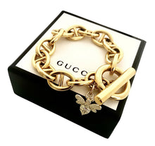 Load image into Gallery viewer, Repurposed 1990 ’s Gucci Mariner Link Bee Bracelet