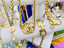 Load image into Gallery viewer, Repurposed 1990’s Gucci Keychain Clasp Pearl &amp; Bee Necklace