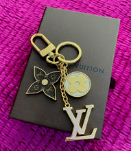 Load image into Gallery viewer, X~Large Repurposed Louis Vuitton Monogram Flower Charm Toggle Necklace